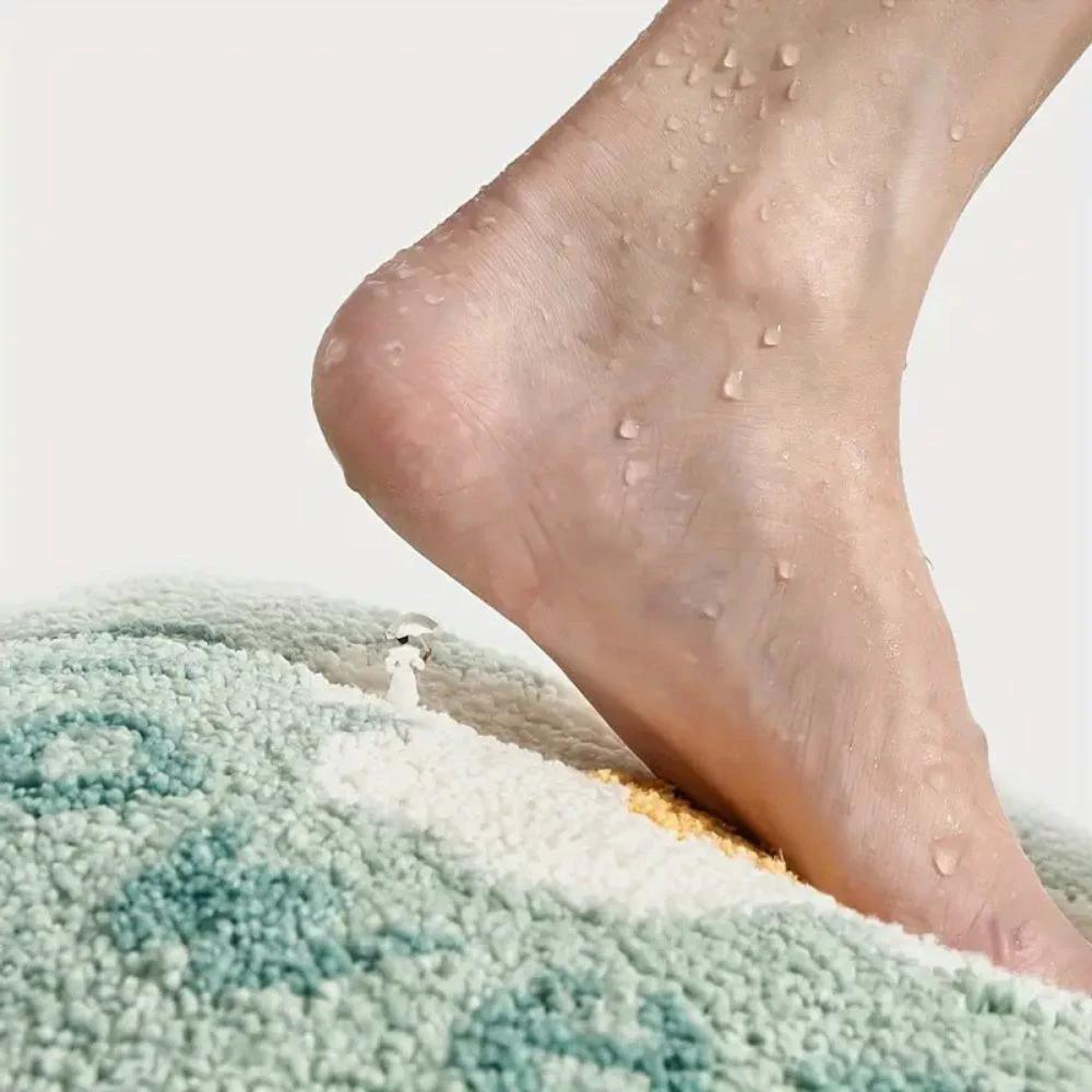 Floral Tufted Absorbent Bath Mat by Casa & Beyond