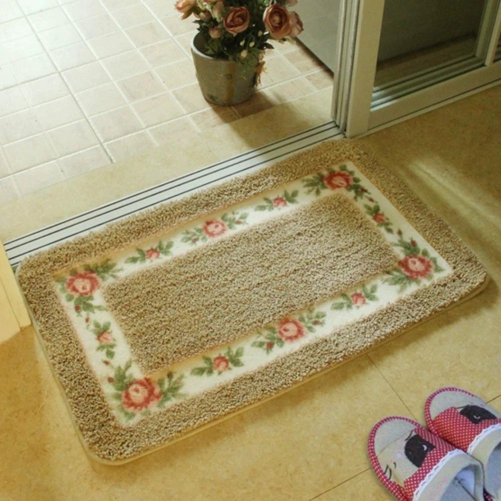 Floral Border Absorbent Bath Mat by Casa & Beyond