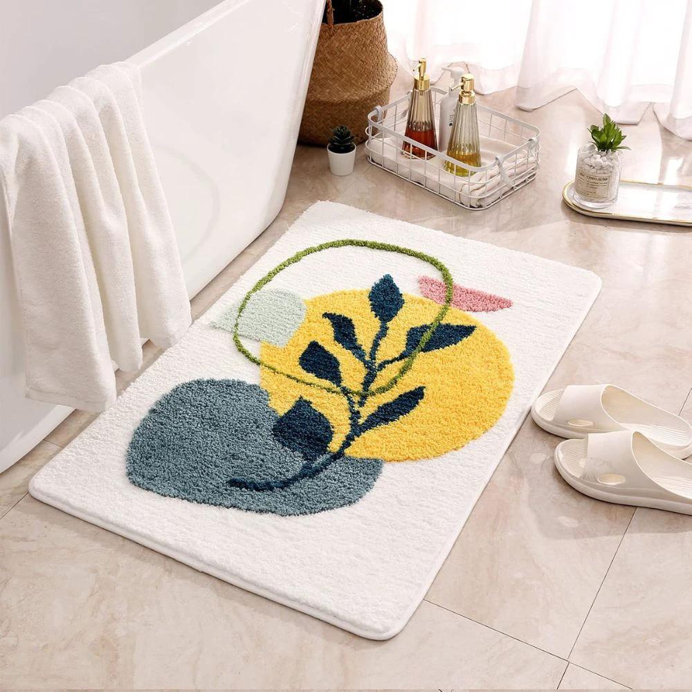 Floral Non-Slip Bathmat by Casa & Beyond