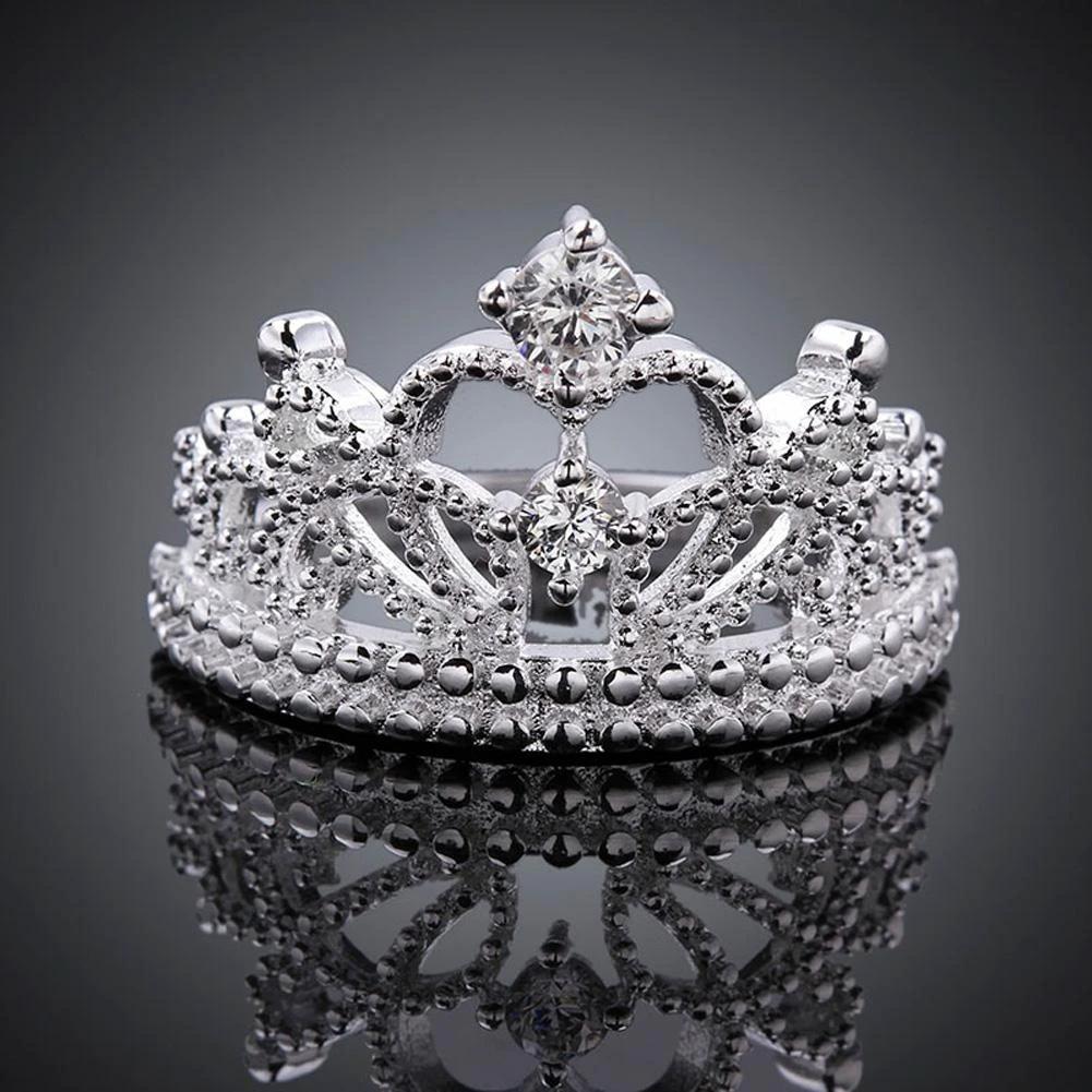 Princess Tiara Ring by Bowlift