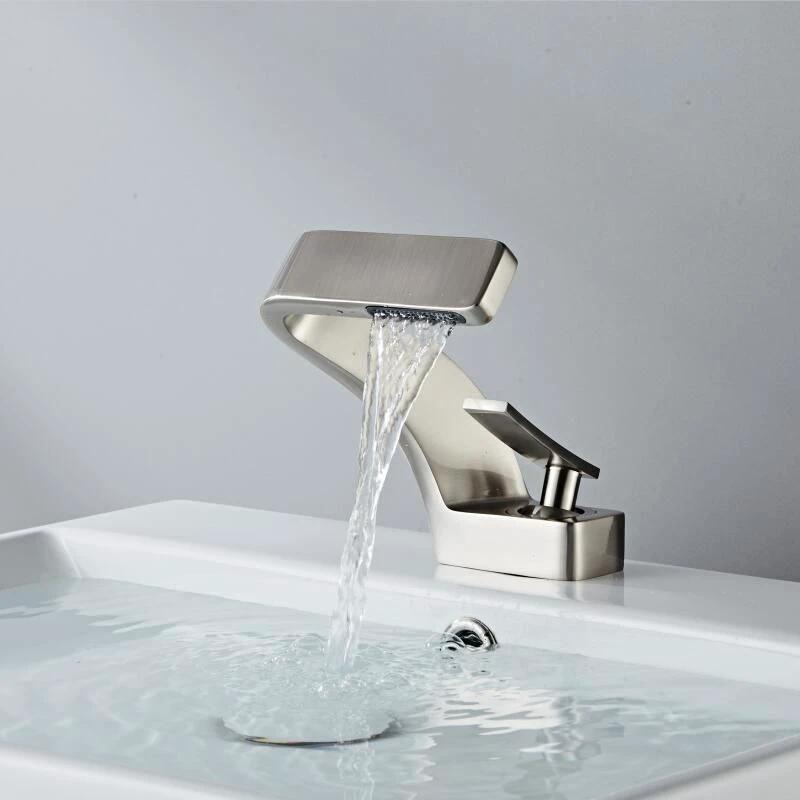 AquaArc Modern Kitchen Faucet Bowlift by Bowlift