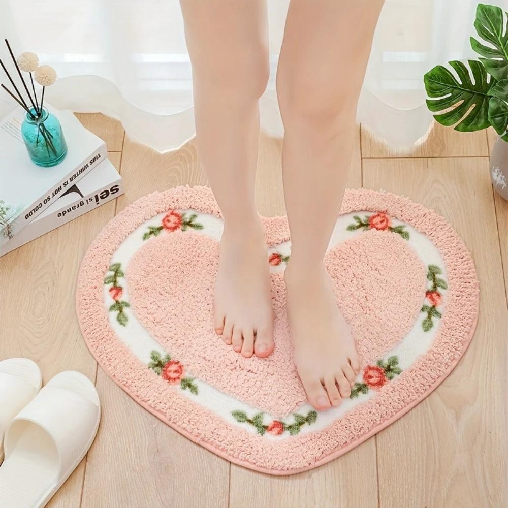 Heart Floral Tufted Bath Mat by Casa & Beyond