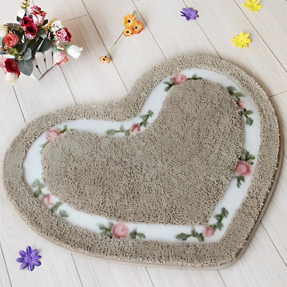 Heart Floral Tufted Bath Mat by Casa & Beyond