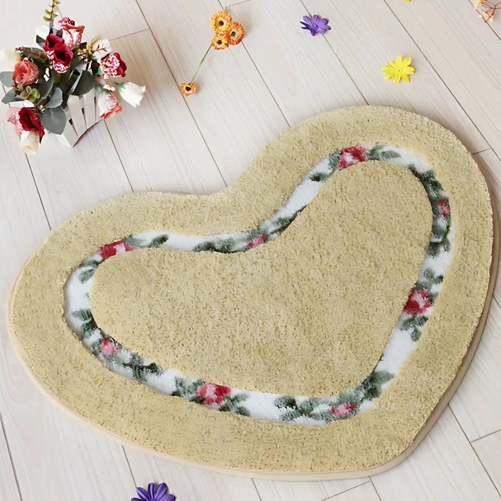 Heart Floral Tufted Bath Mat by Casa & Beyond