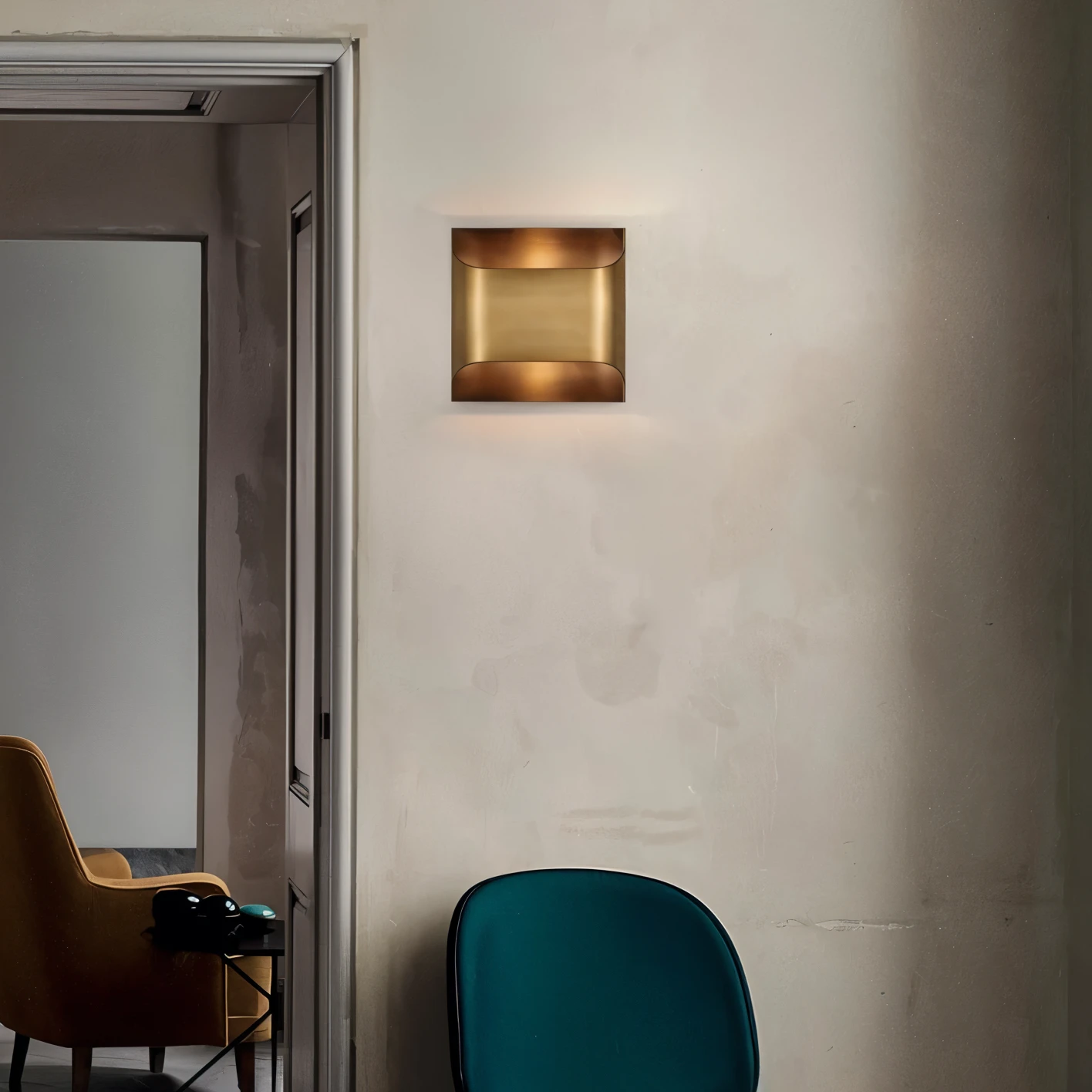 GildBeam Elegant LED Wall Light Bowlift by Bowlift
