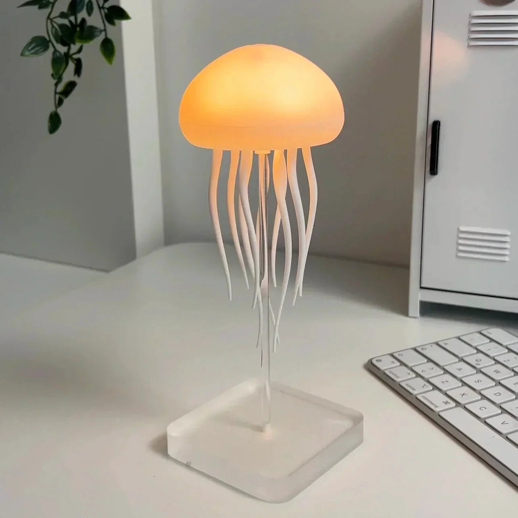 JellyJive - Lamp with dancing jellyfish Bowlift by Bowlift