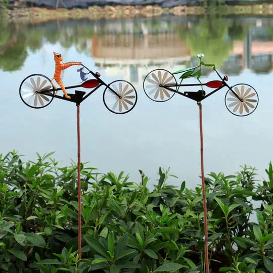 SpinPedals - Wind Chimes with Animals Bowlift by Bowlift