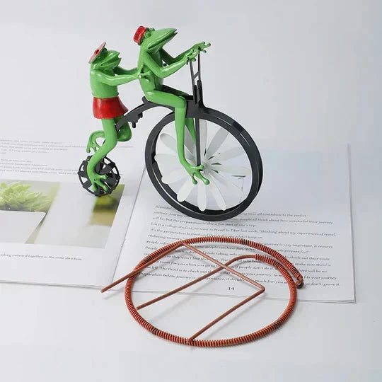 SpinPedals - Wind Chimes with Animals Bowlift by Bowlift