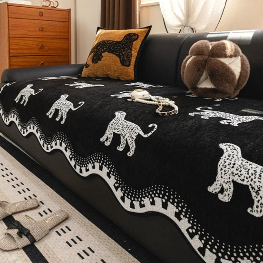 Lion Wavy Non-Slip Sofa Cover by Casa & Beyond