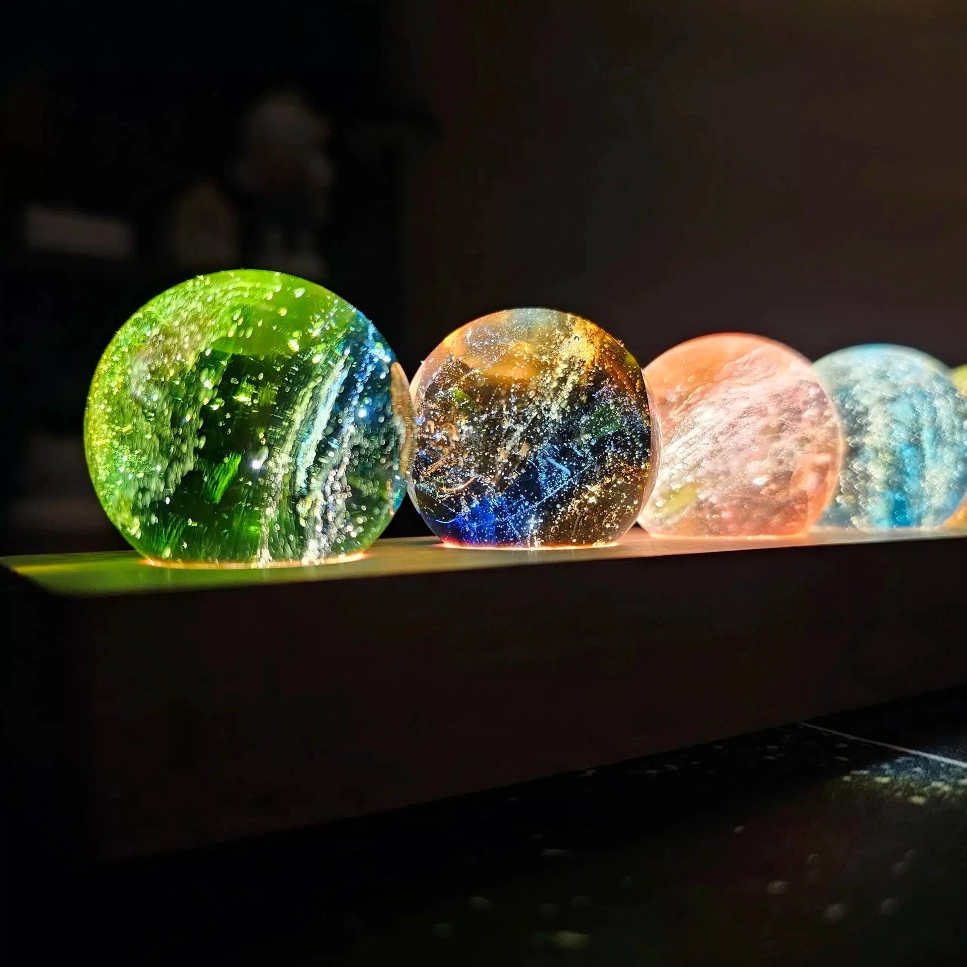LumiGlød Crystal Lamp – Create a Calming Atmosphere Bowlift by Bowlift