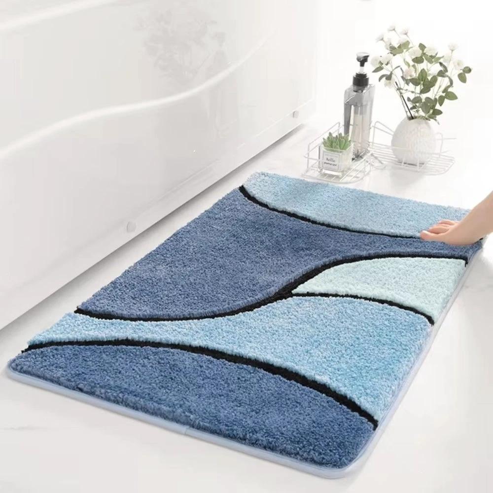 Luxury Absorbent Non-Slip Plush Bathroom Mat by Casa & Beyond