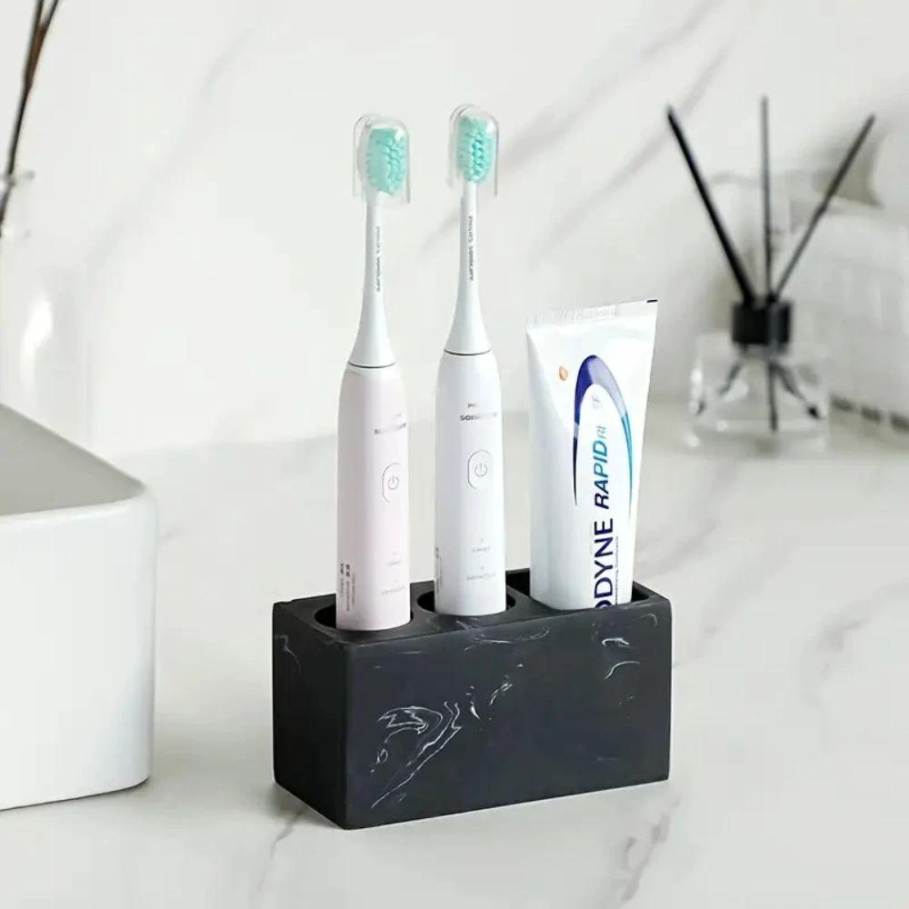 Couple Resina Toothbrush Holder by Casa & Beyond