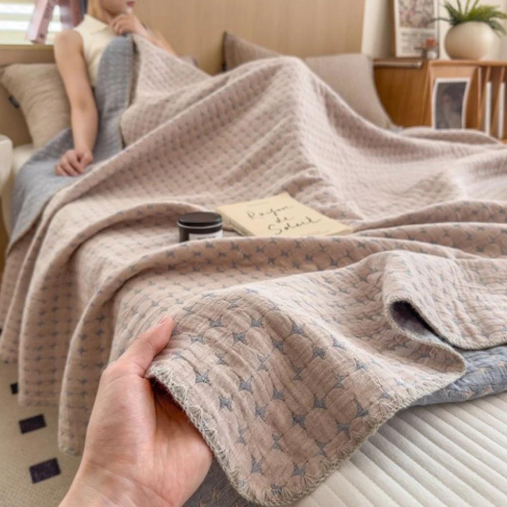Matelassé Seersucker Reversible Cotton Blanket by Casa & Beyond