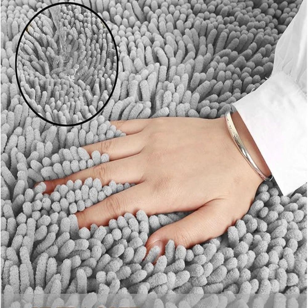 Mavi Soft Chenille Bath Mat by Casa & Beyond