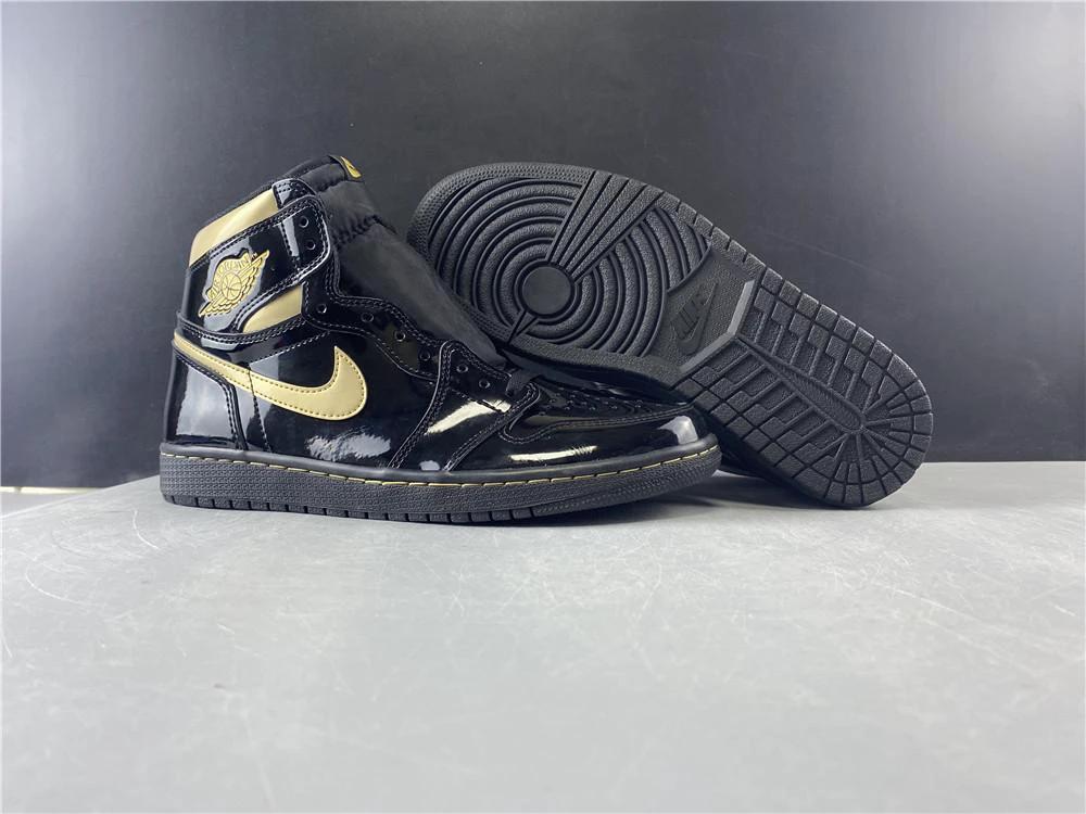 Air Jordan 1 Retro High Black Metallic Gold (2020) by Air Jordan