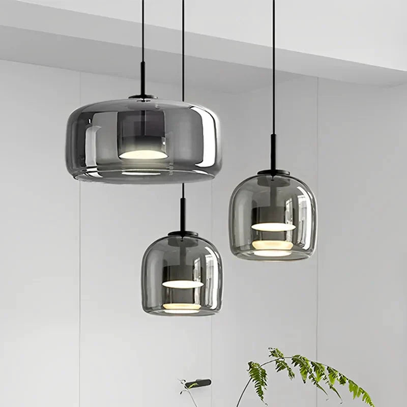 CrystalGlow Pendant Light - elegant pendant light made of clear glass by BowLift