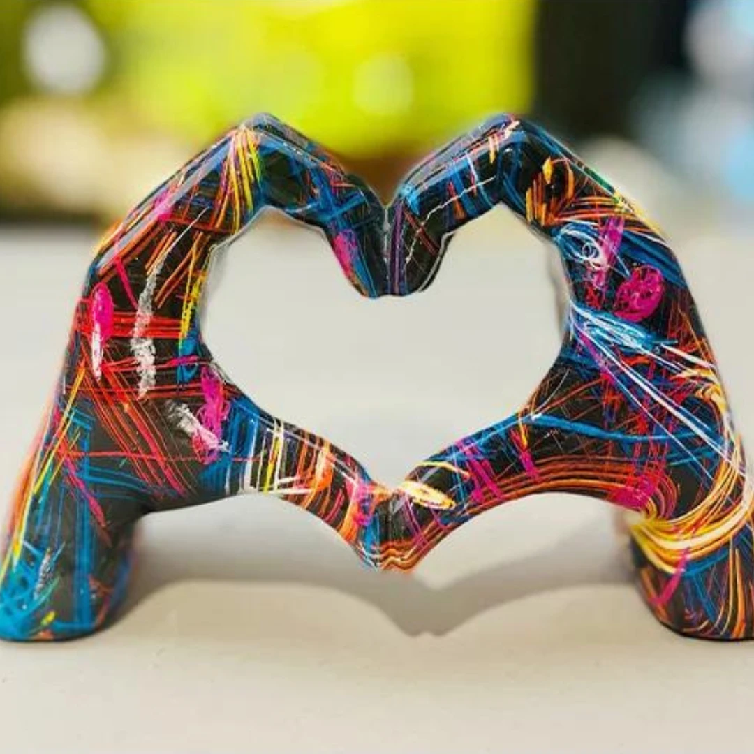 Elegant - Heart Gesture Hand Sculpture Bowlift by Bowlift