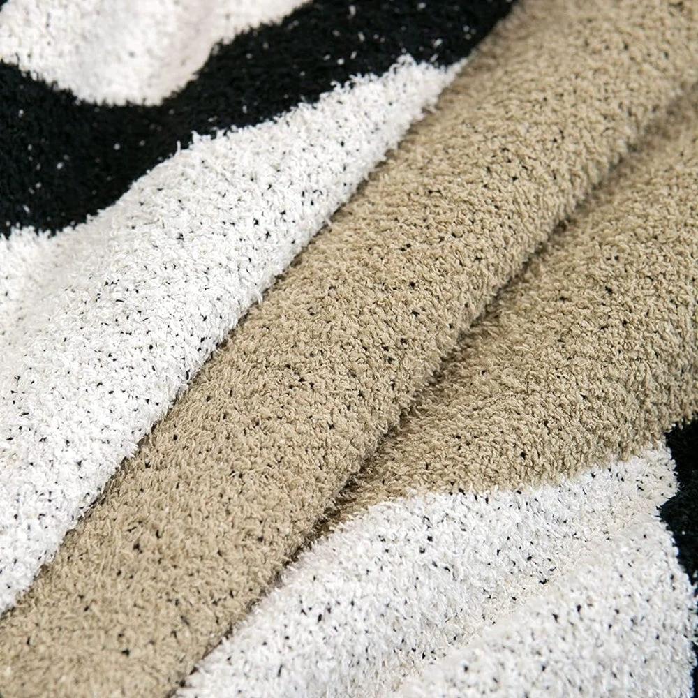 Onyx Cozy All-Season Travel Bed Blanket by Casa & Beyond