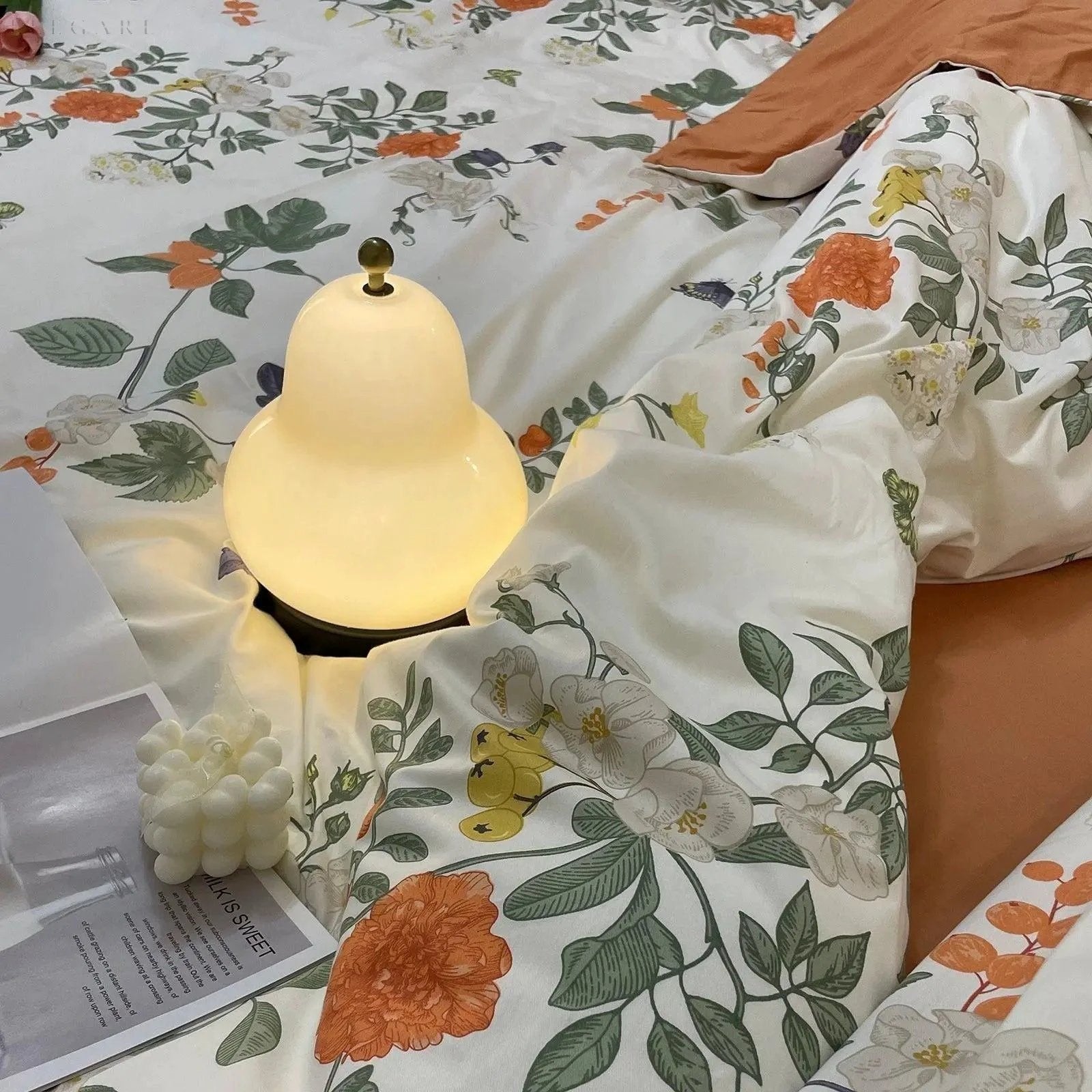 Pear-shaped Touch Dimmer Lamp with Warm Light Bowlift by Bowlift