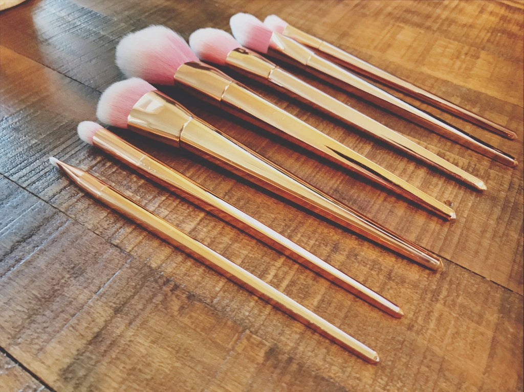 Rose Gold Contour Makeup Brushes - 7 Piece Set by Bowlift