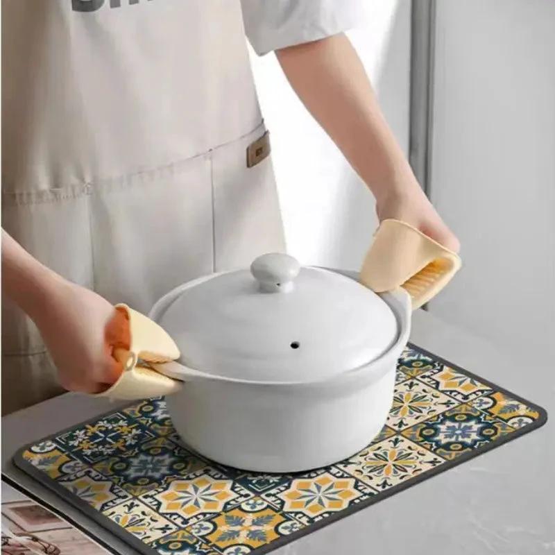 Retro-Quick-drying Drain Mat for Kitchen & Counters by BowLift