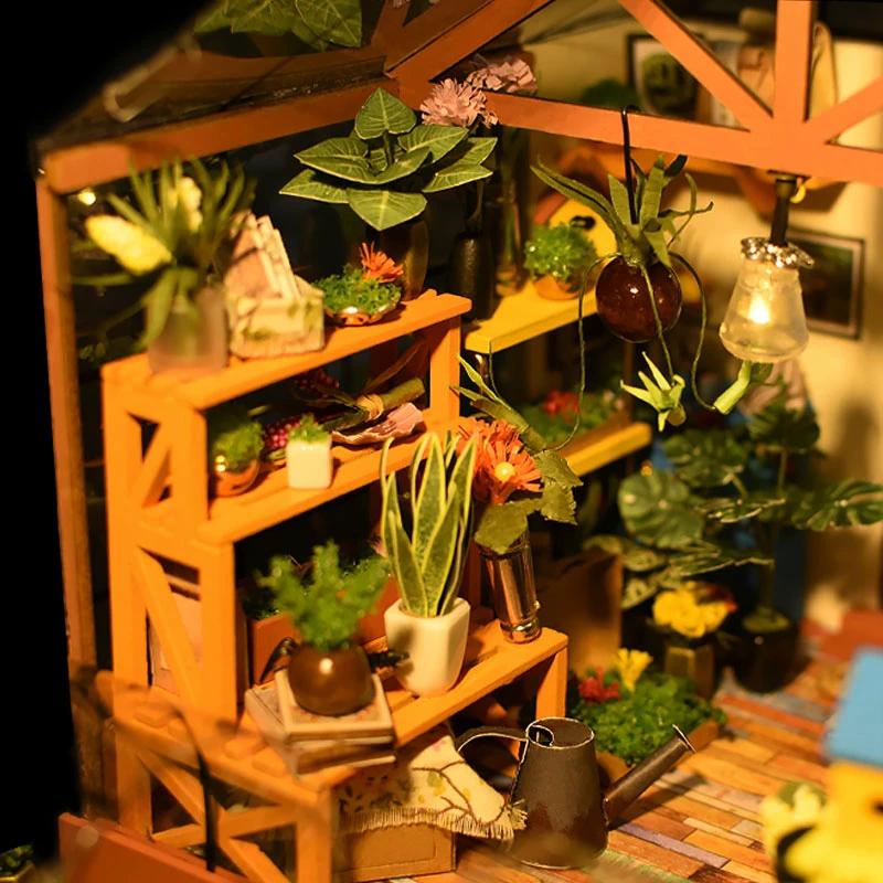Cathys Flower House Bowlift by Bowlift