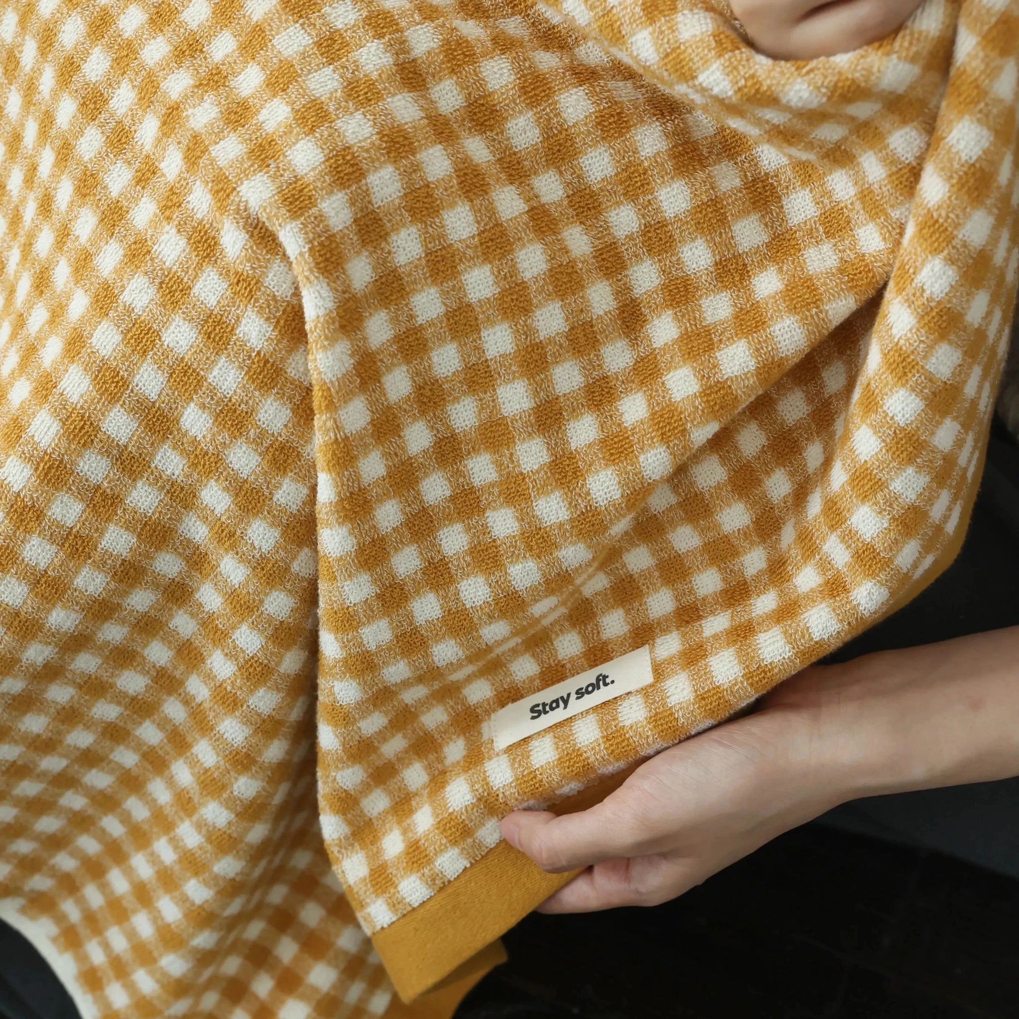 Retro Small Grid Cotton Towel – Soft & Absorbent Household Towel by Bowlift