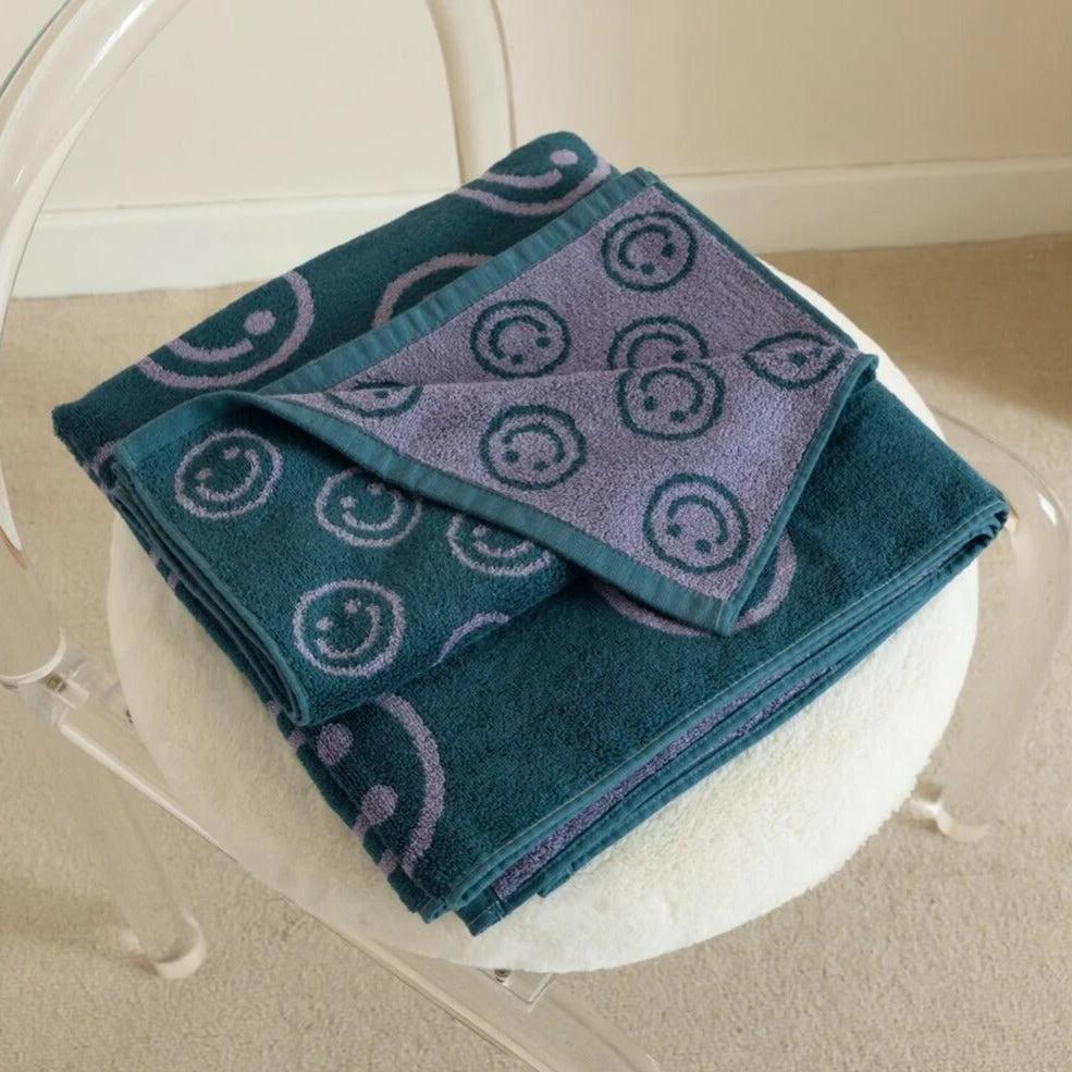 Double-sided Smiley Towel by Bowlift