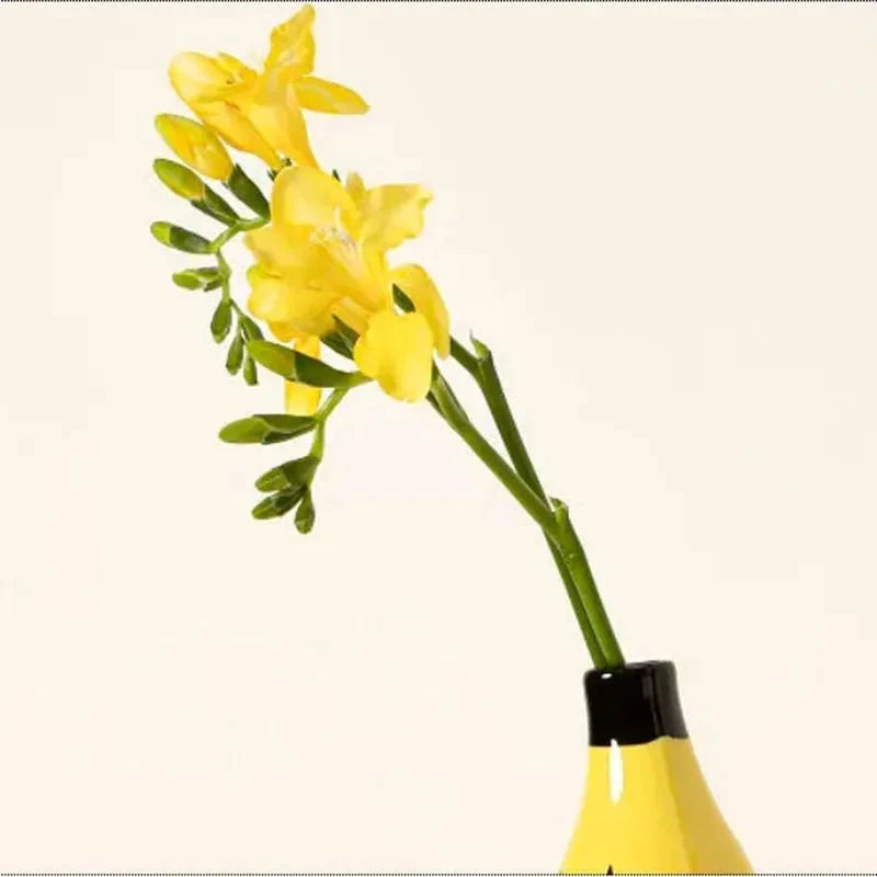 Banana Vase by Bowlift