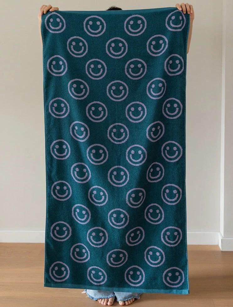 Double-sided Smiley Towel by Bowlift
