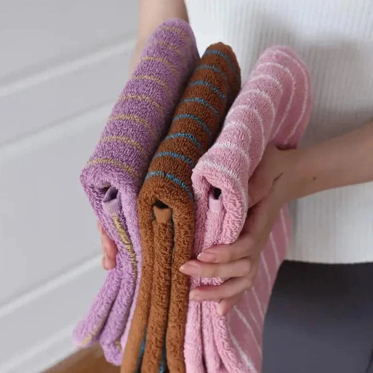 Retro Stripe Towel (Skinny) by Bowlift