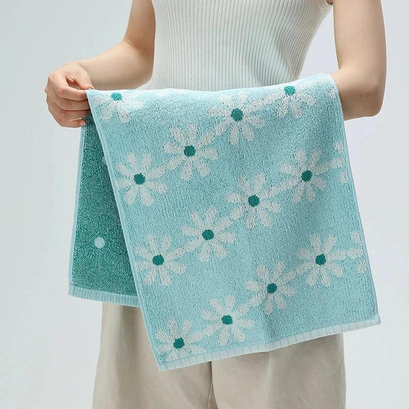 Daisy Towel by Bowlift