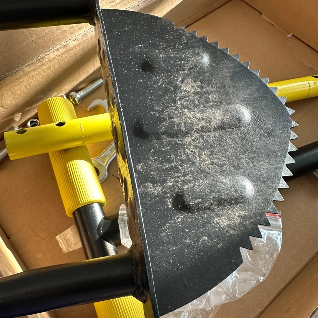 EdgeMaster Lawn Edger | Half-Moon Design with Wavy Edge | Manual Tool for Clean Lawn Edges & Beds by BowLift