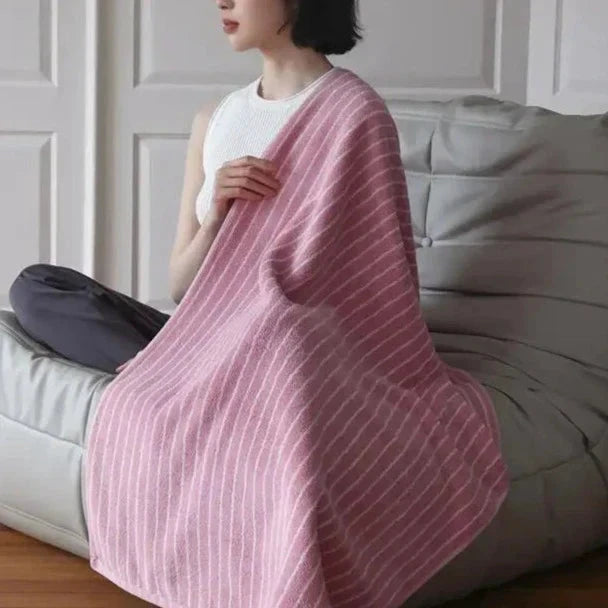 Retro Stripe Towel (Skinny) by Bowlift