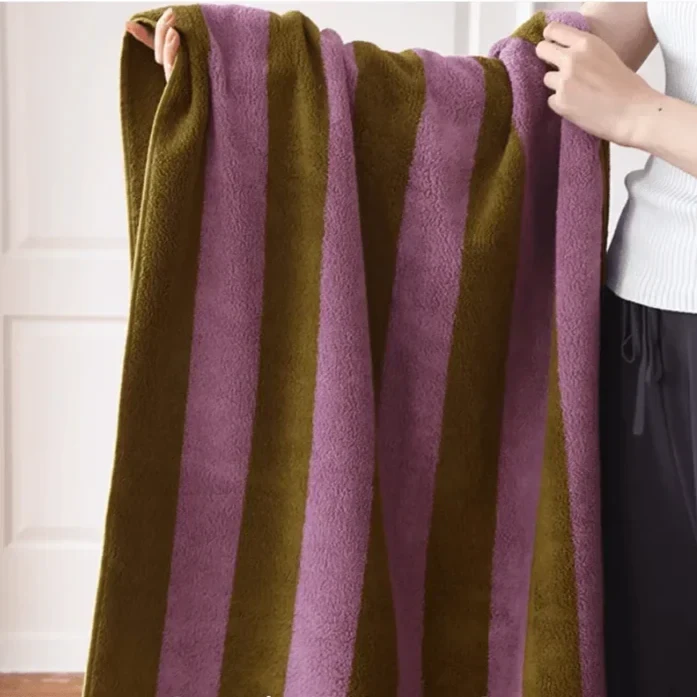 Retro Stripe Towel (Chunky) by Bowlift