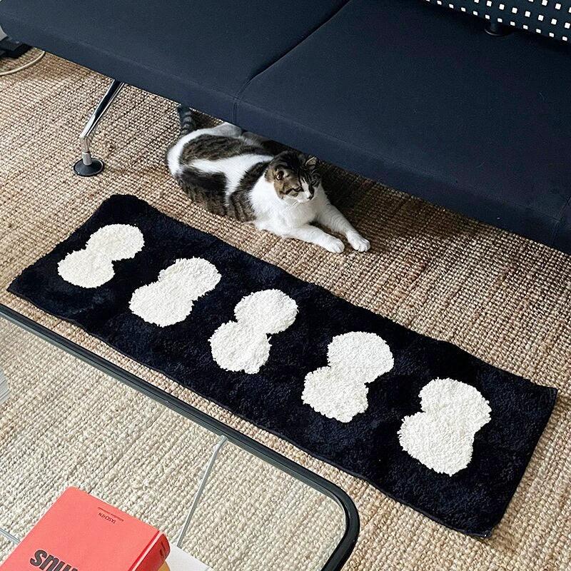 Black & White Abstract Narrow Rug by Bowlift