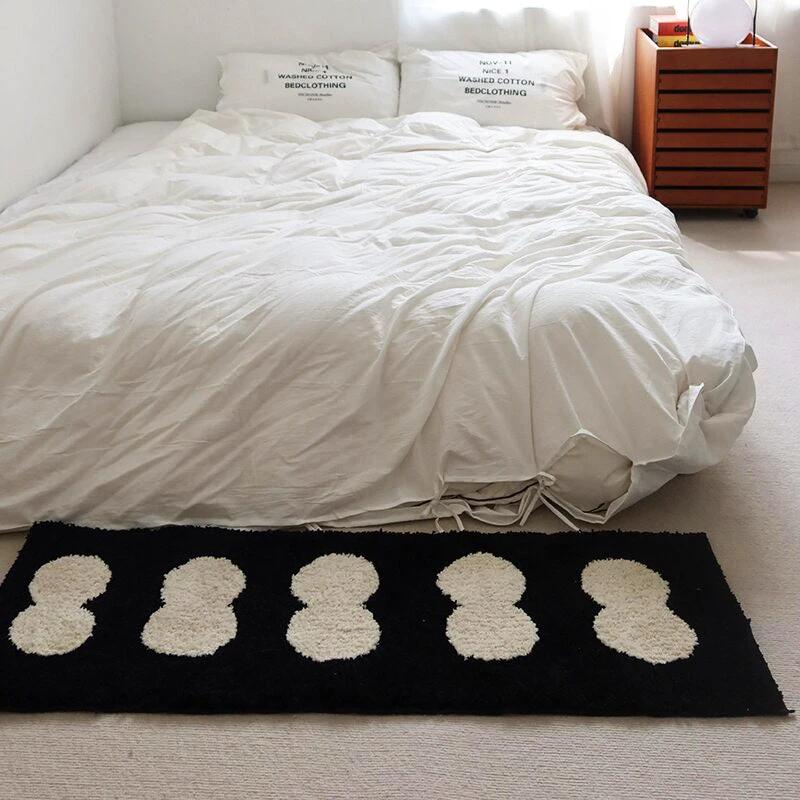 Black & White Abstract Narrow Rug by Bowlift