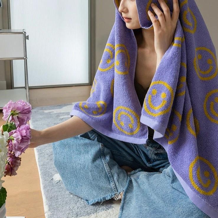 Double-sided Smiley Towel by Bowlift
