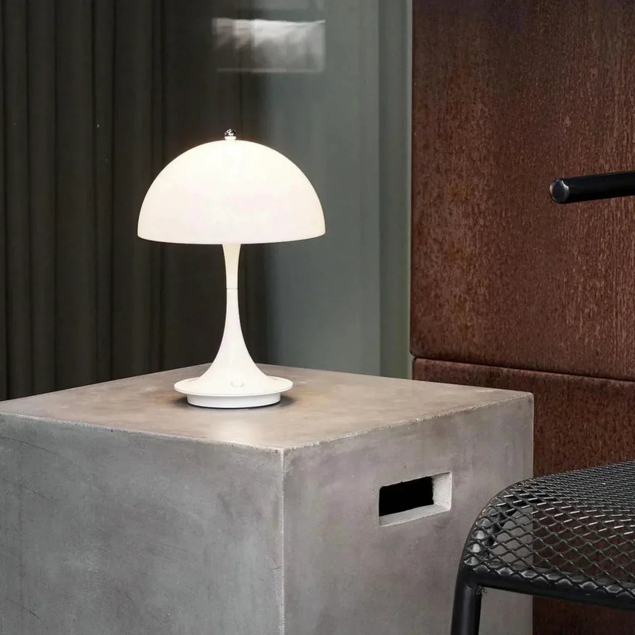 Mushroom 3-Colors-Dimmable Rechargeable LED-Table Lamps Bowlift by Bowlift