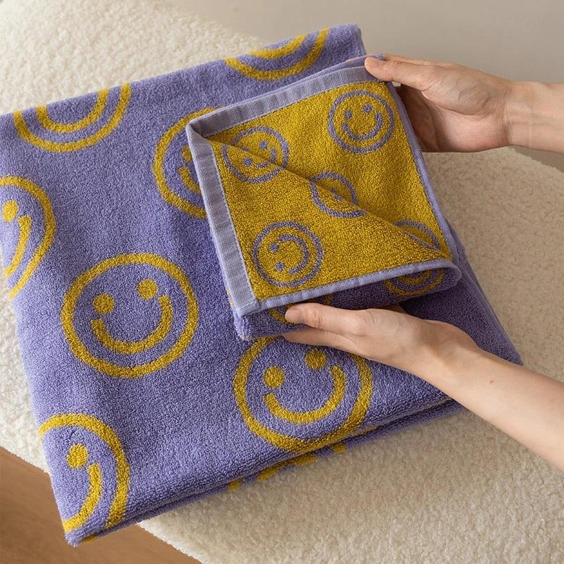 Double-sided Smiley Towel by Bowlift