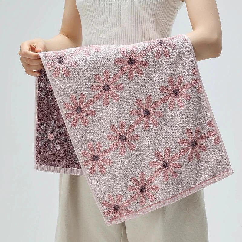 Daisy Towel by Bowlift