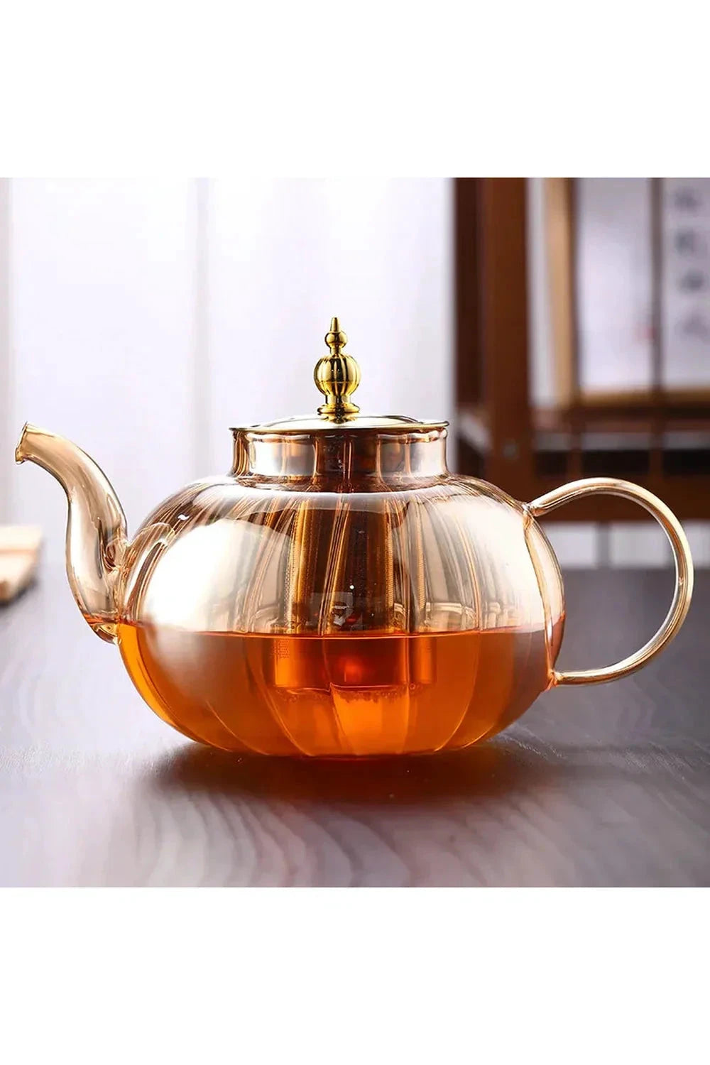 Heat-resistant glass jug by BowLift