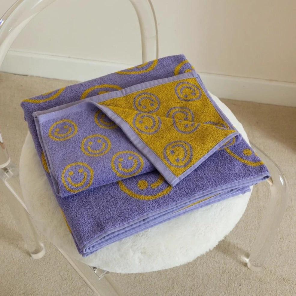 Double-sided Smiley Towel by Bowlift