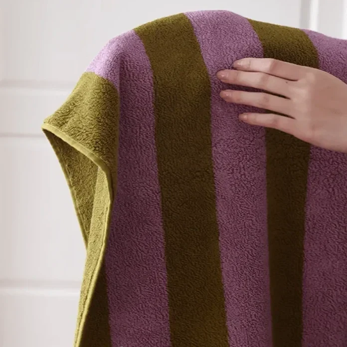 Retro Stripe Towel (Chunky) by Bowlift