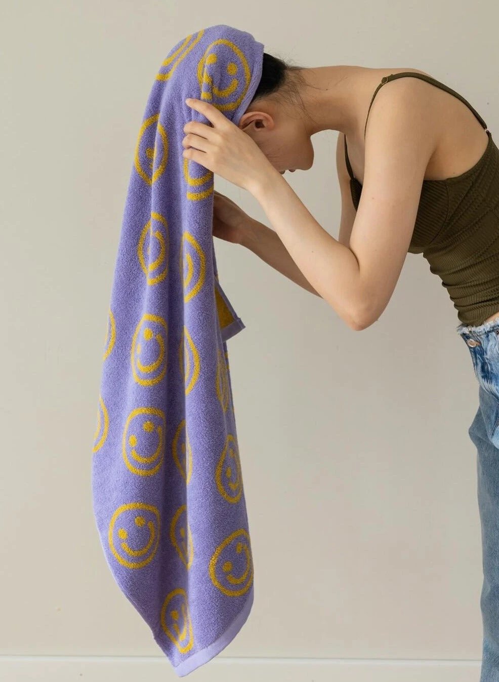 Double-sided Smiley Towel by Bowlift