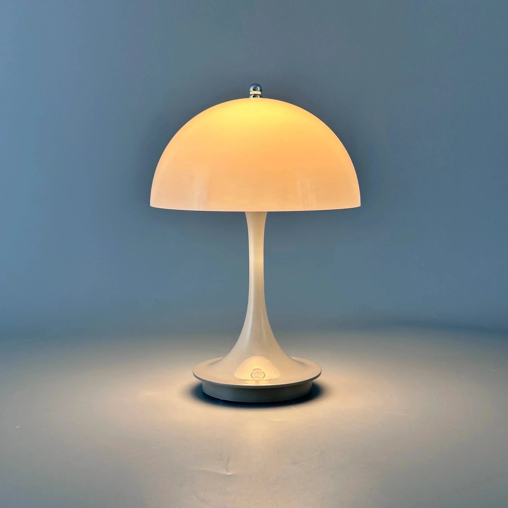 Mushroom 3-Colors-Dimmable Rechargeable LED-Table Lamps Bowlift by Bowlift
