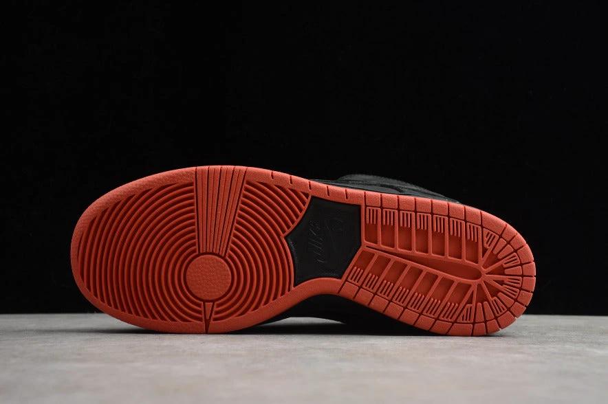NK Dunk Low “Black Pigeon” by Air Jordan