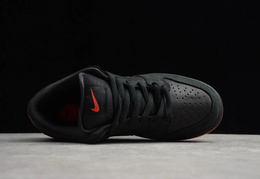 NK Dunk Low “Black Pigeon” by Air Jordan