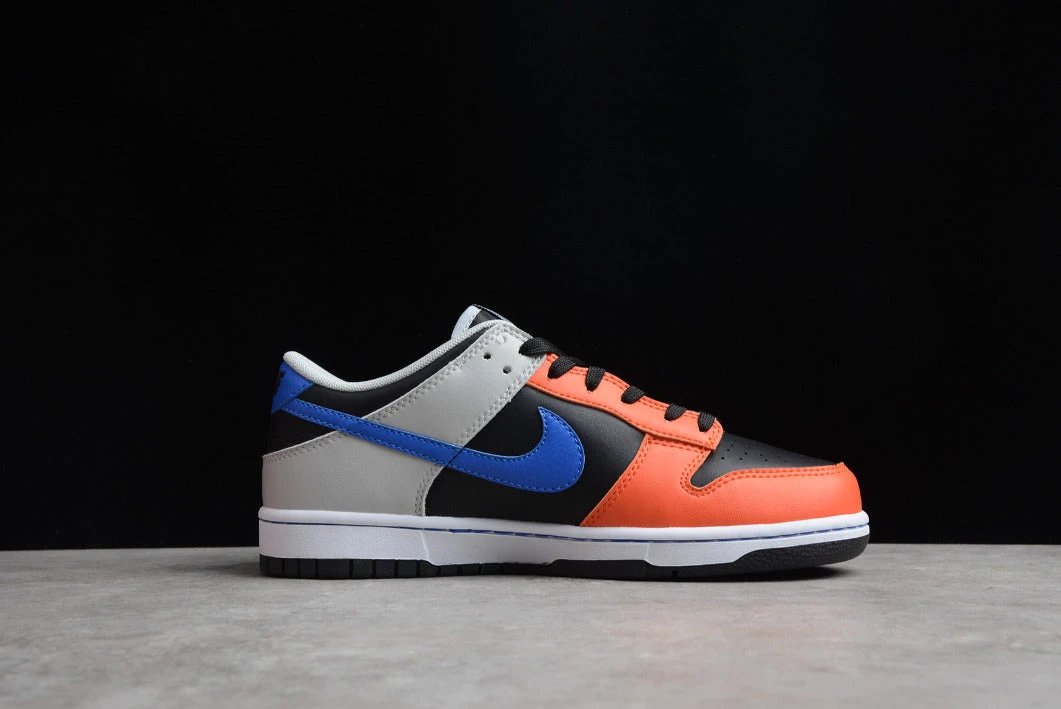 NBA X NK Dunk Low EMB “Knicks” (2021) by Air Jordan