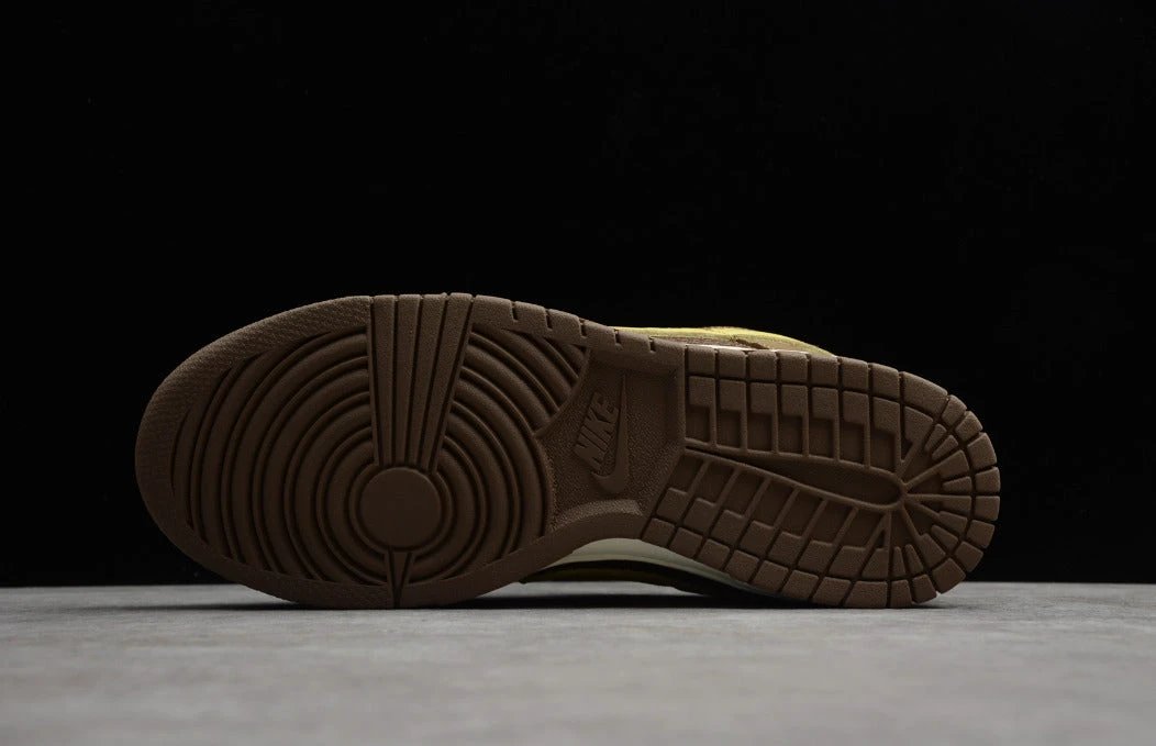 Undefeated X NK Dunk Low Canteen by Air Jordan
